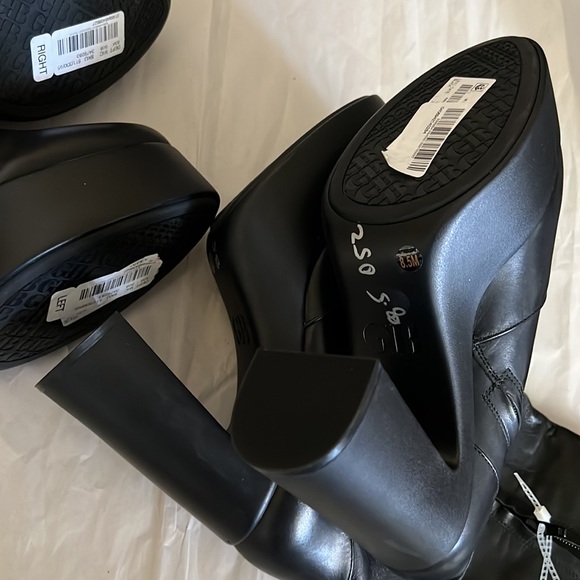 GB
Levi Tate Leather Platform Mid Boots - Picture 12 of 12